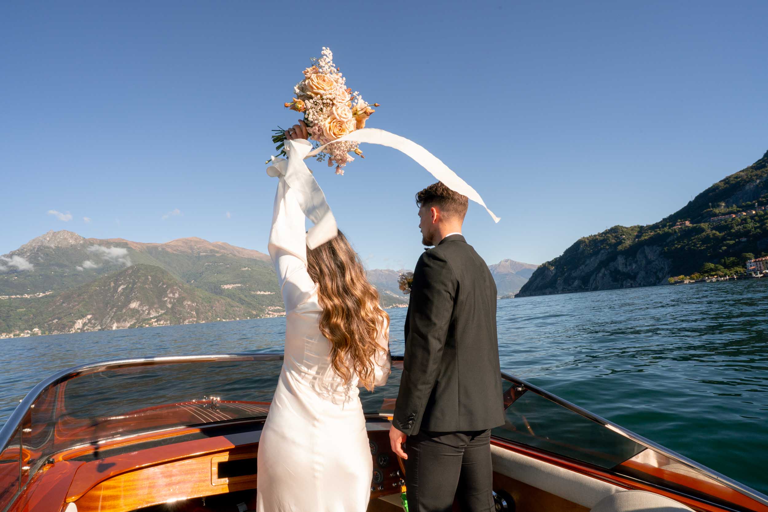 Gliding along the shore near Varenna